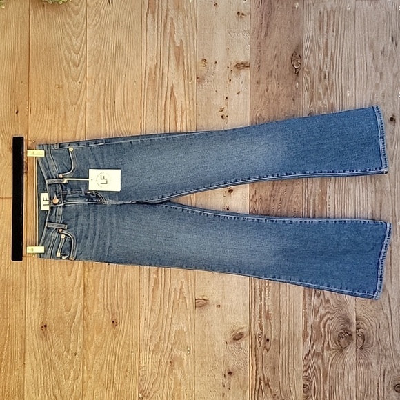 Lovers and Friends Size 23 River Low Rise Flare Jeans NWT - Picture 1 of 9